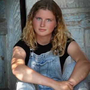 Meet your Posher, Madelyn